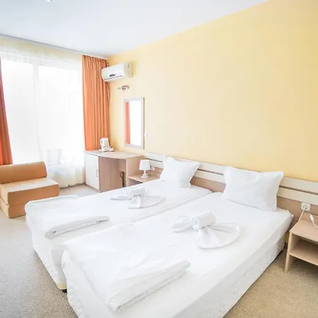 тропикана Hotel 2*