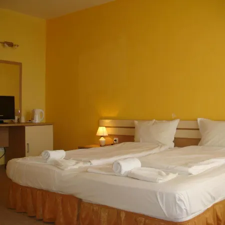 Hotel тропикана 2*