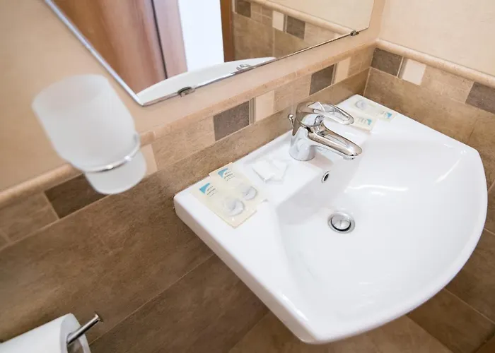 тропикана Hotel