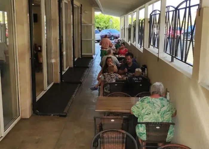 Hotel тропикана